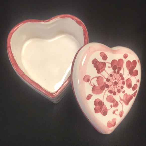Vintage Italian Handpainted Pottery Heart Shaped Trinket Box - Picture 2 of 7